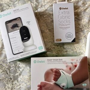 Owlet Baby Monitor and Sock Set